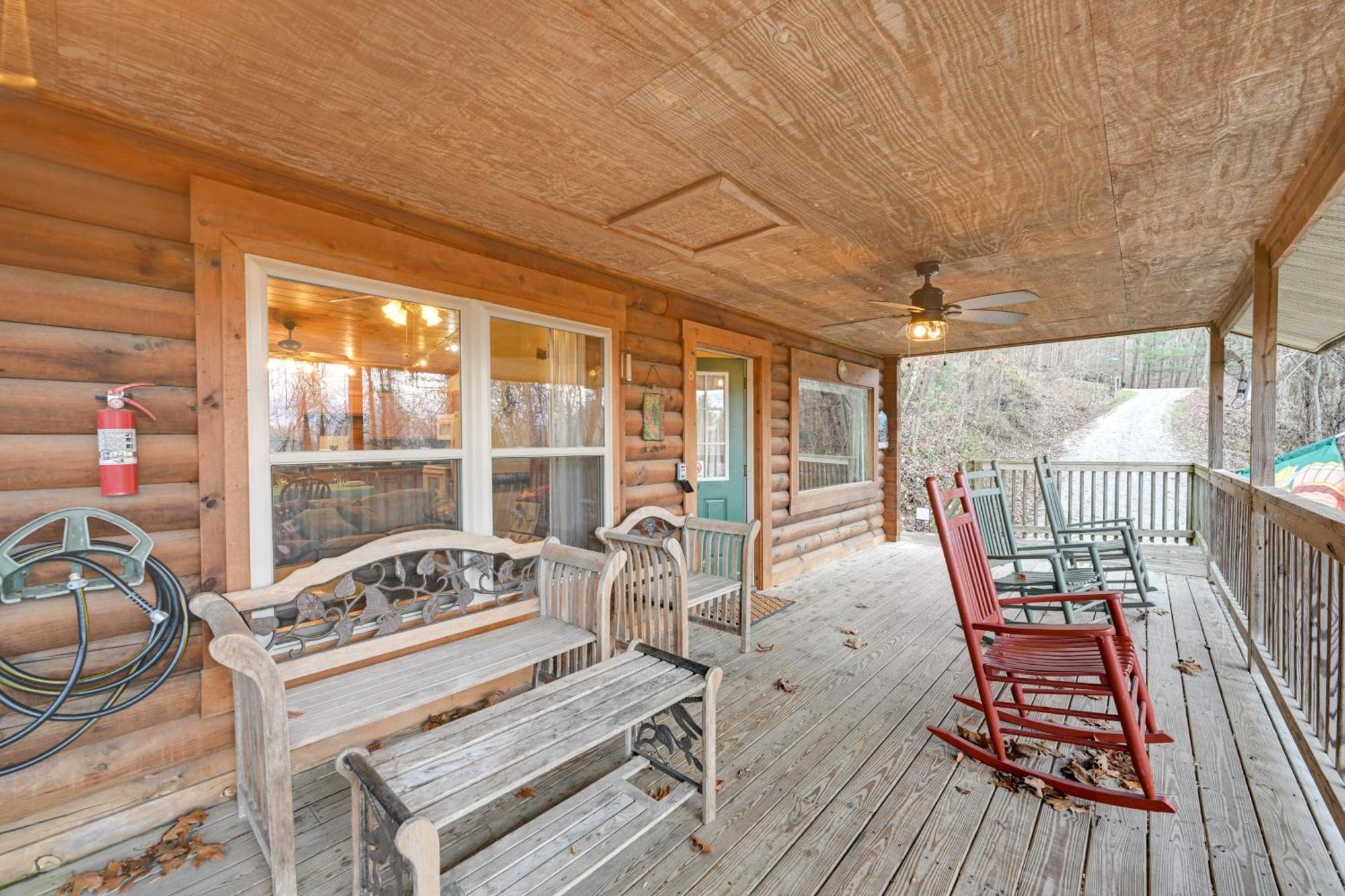 Cozy Deer Glen Cabin With Private Hot Tub And Porch! Bryson City Zewnętrze zdjęcie