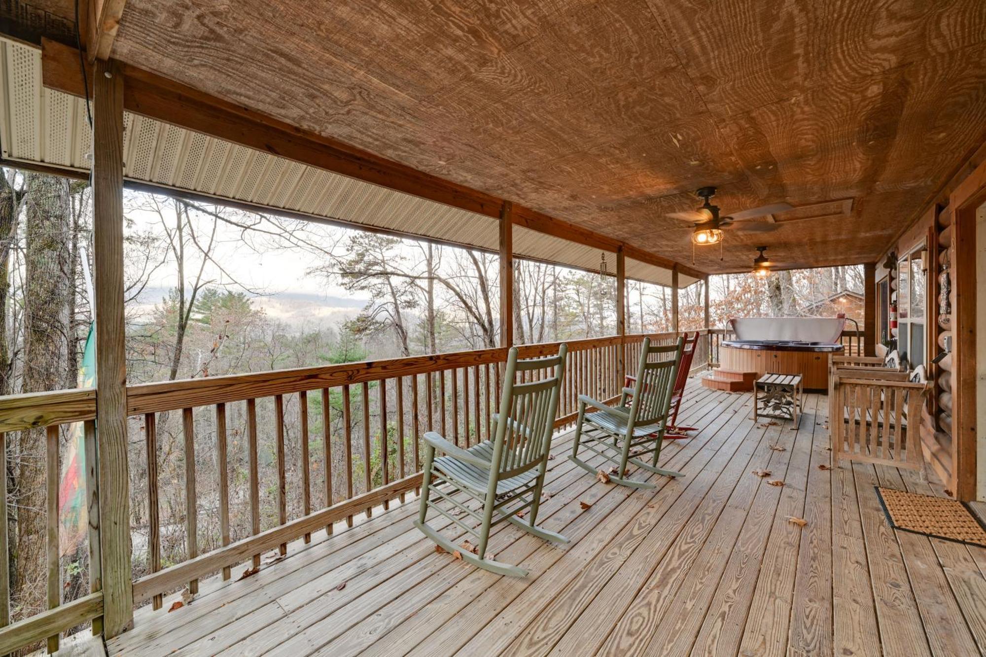 Cozy Deer Glen Cabin With Private Hot Tub And Porch! Bryson City Zewnętrze zdjęcie